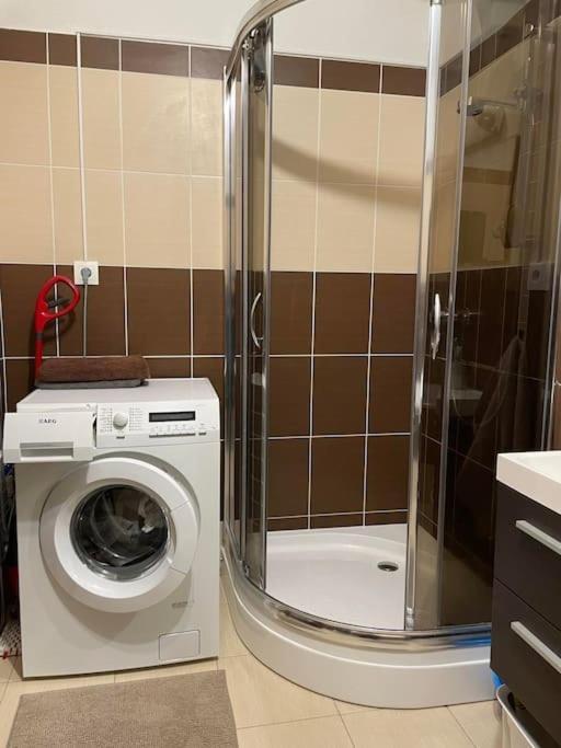 Apartman S Nadhernym Vyhladom Na Tatry Veľký Slavkov Buitenkant foto